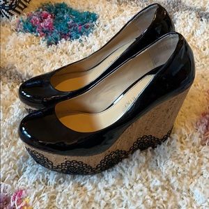 Gianni Bini Black Patent Leather Wedge SZ 6